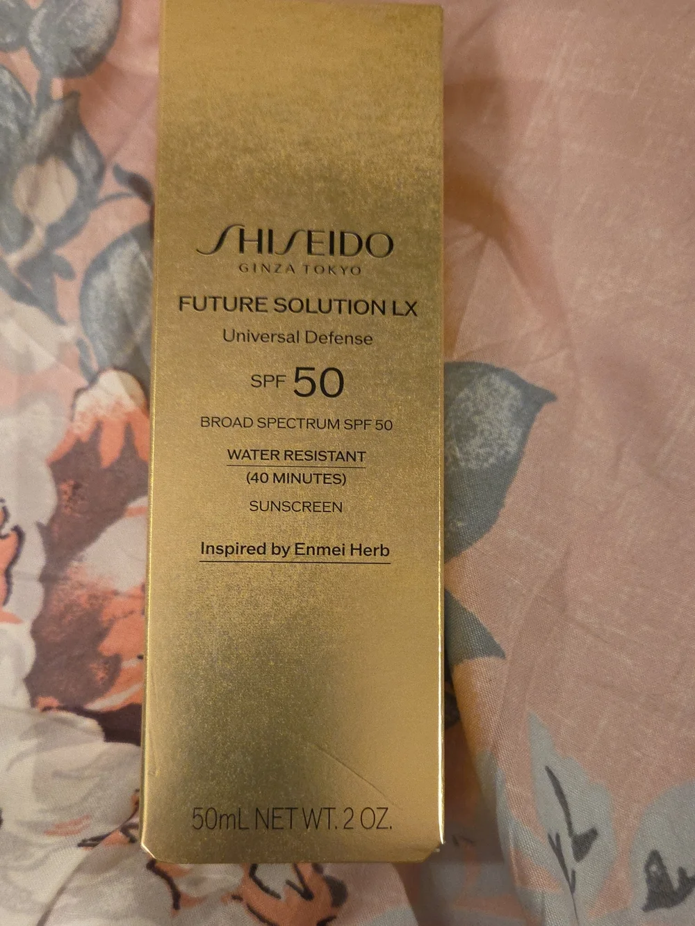 New Shiseido Future Solution LX Universal Defense SPF 50 - Gold